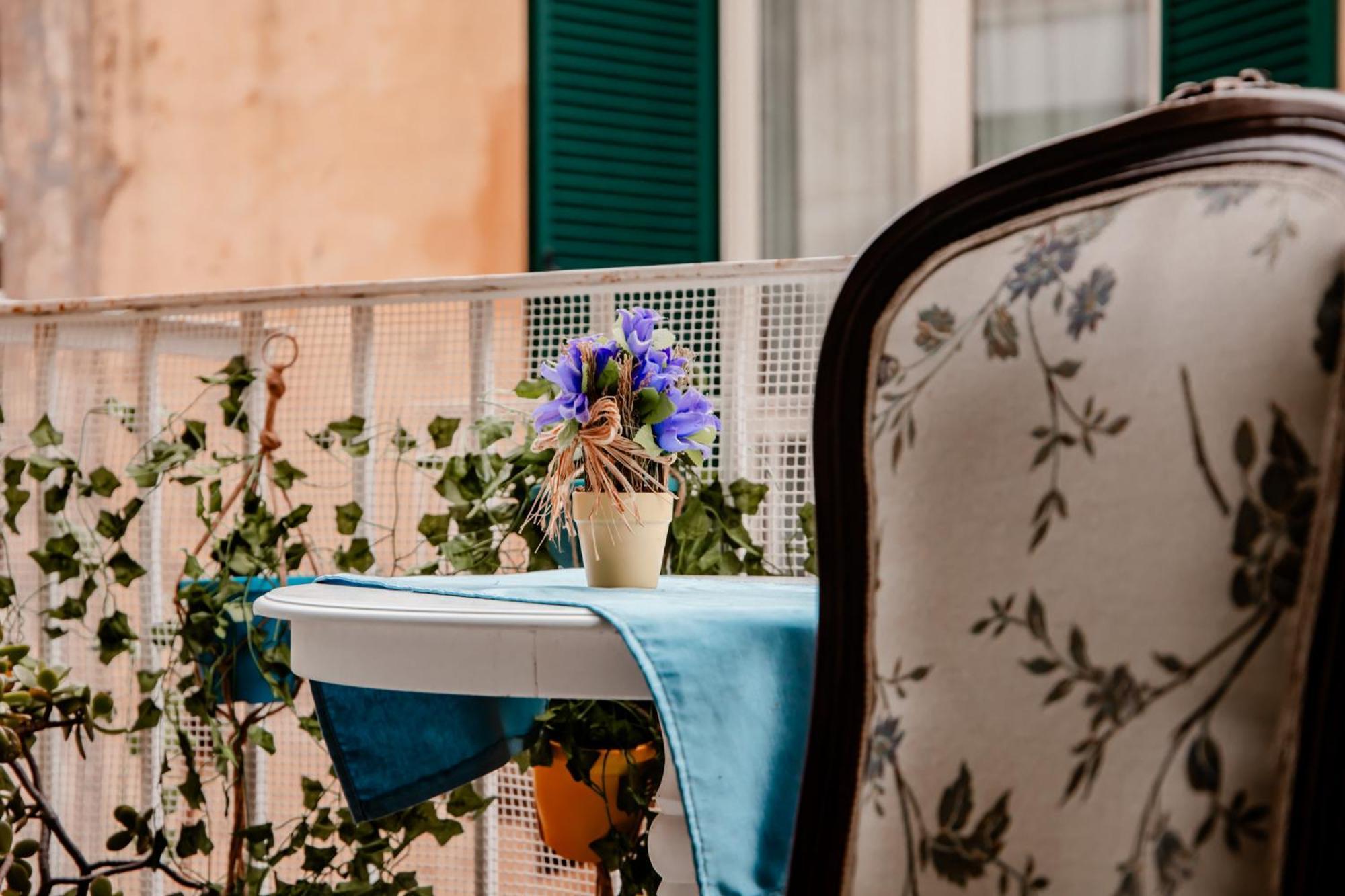 NapulitanDream Duomo Hotel Napoli Eksteriør billede